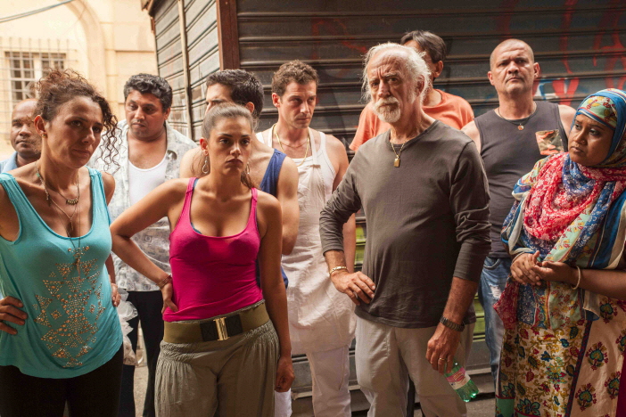 Hammer and Oranges - The Market