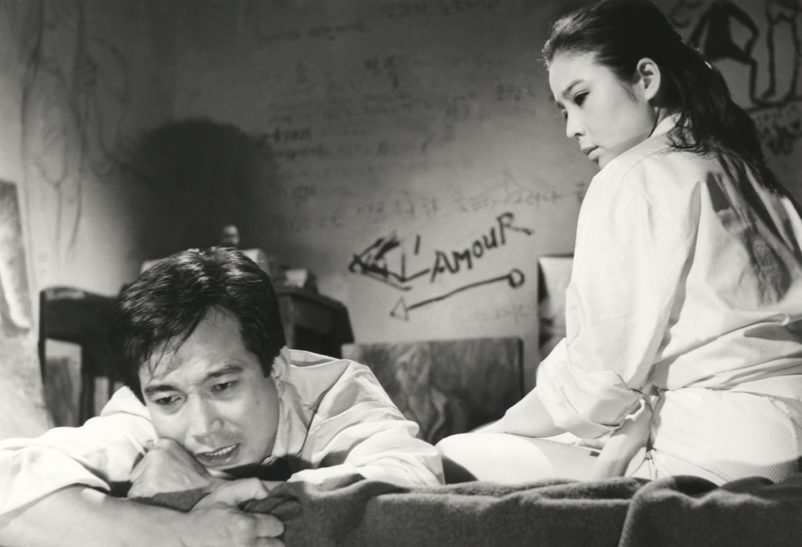 The General′s Mustache