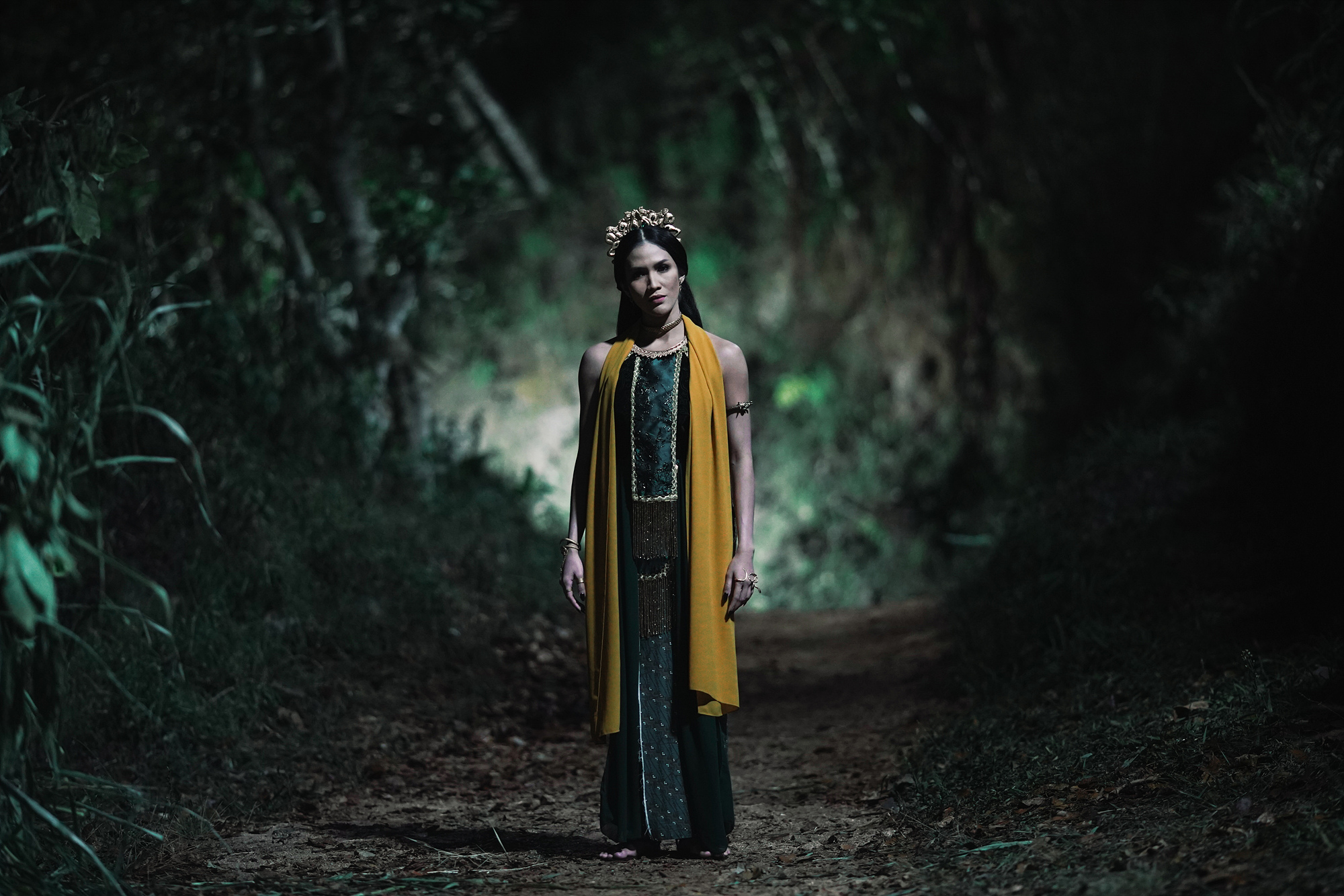 Dancing Village: The Curse Begins