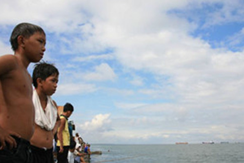 Children Metal Divers